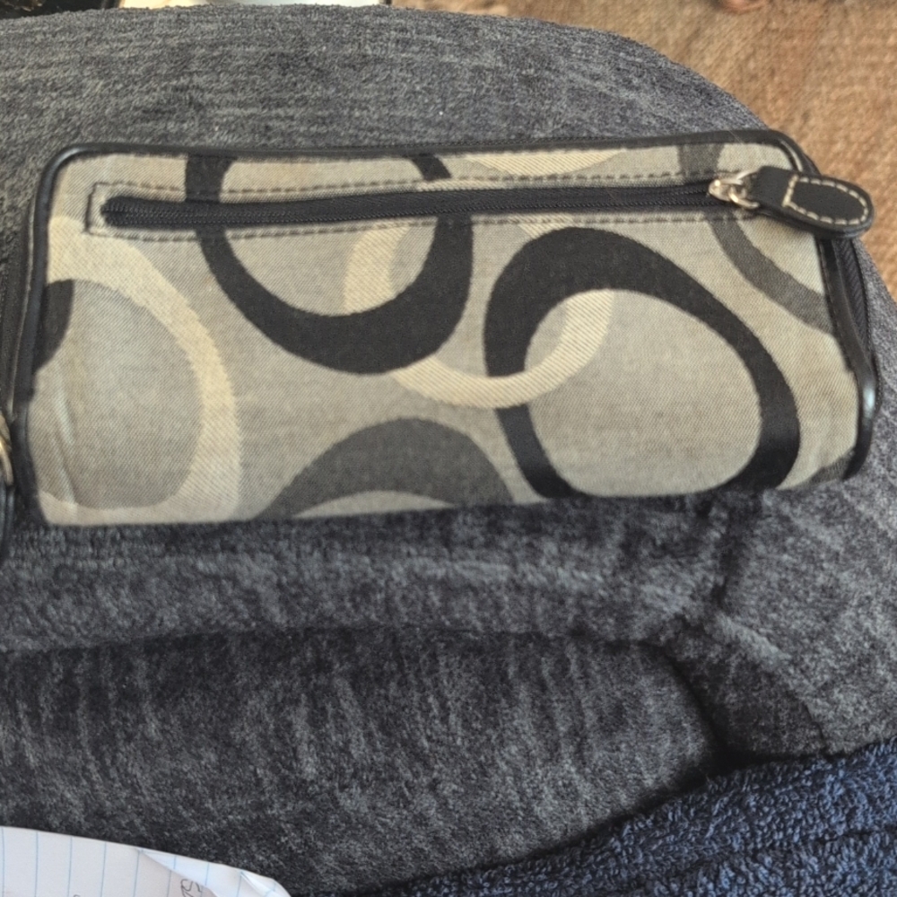VTG Coach Like Wallet - Picture 2 of 5